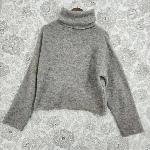 Caara Wool blend Womens Turtleneck Sweater Gray Medium - Picture 1 of 8